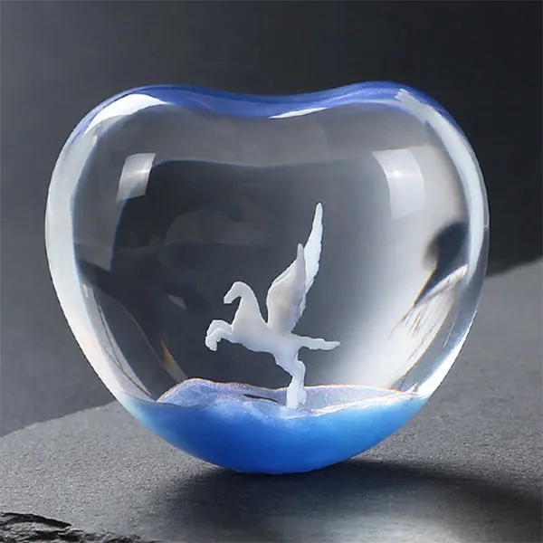 3D Mythical Creature Resin Inclusion | Pegasus Figurine | Flying Horse Embellishment | Resin Jewelry Supplies (1 piece / 23mm x 33mm)