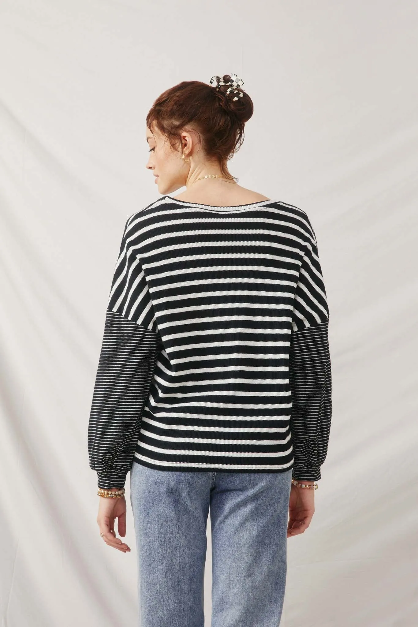 Contrast Stripe Sleeve Textured Knit Top