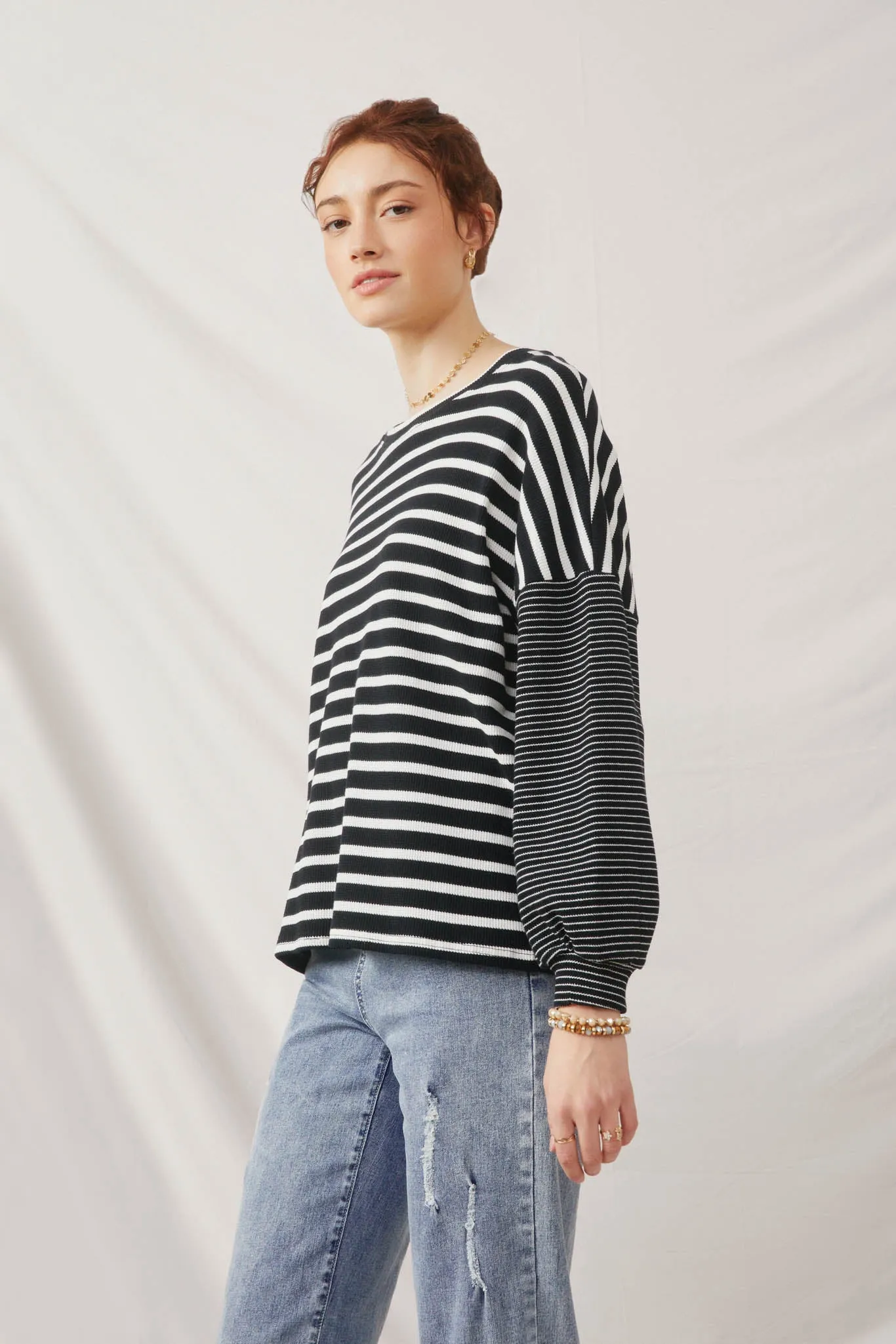 Contrast Stripe Sleeve Textured Knit Top