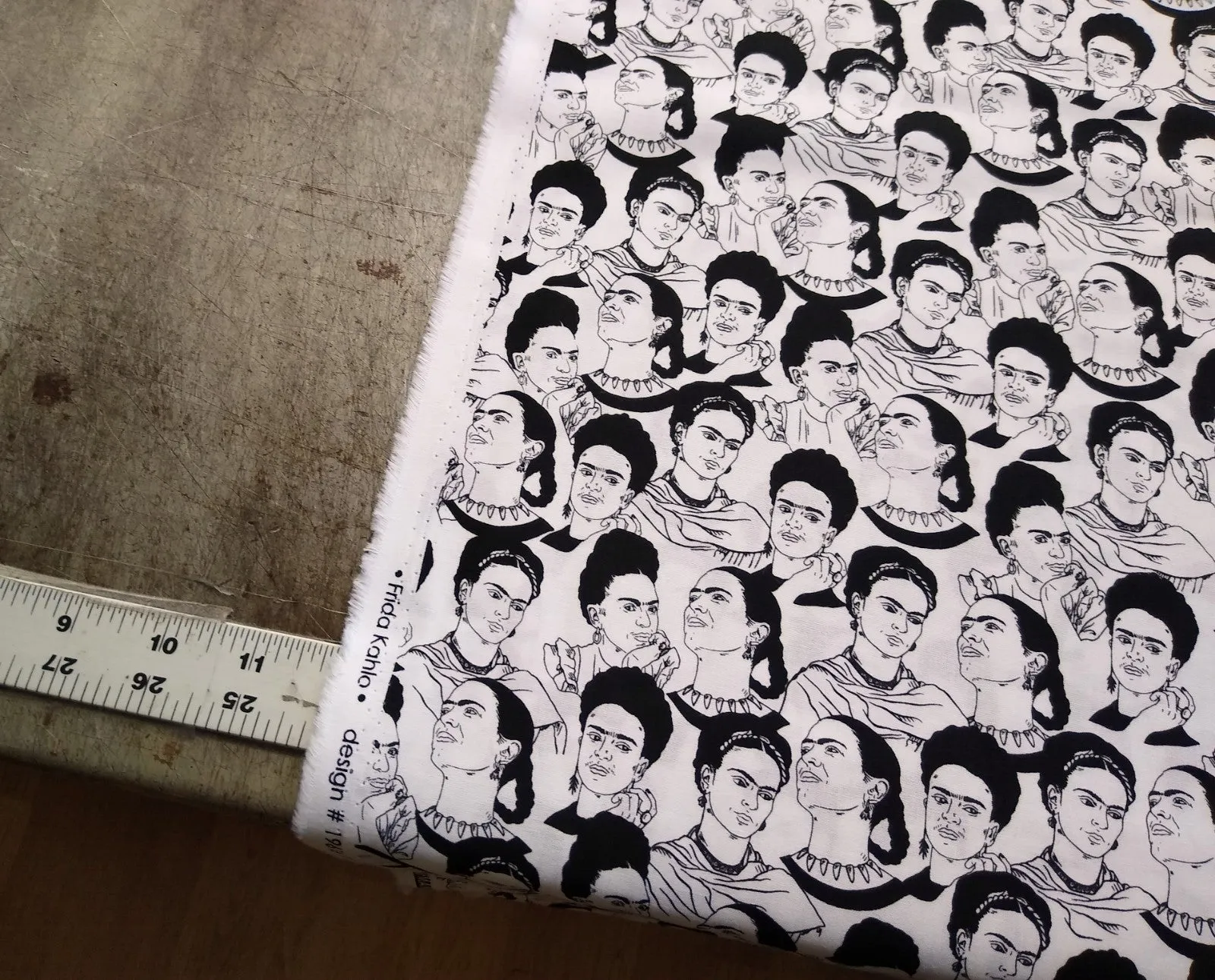 Cotton Print / Frida / Black White