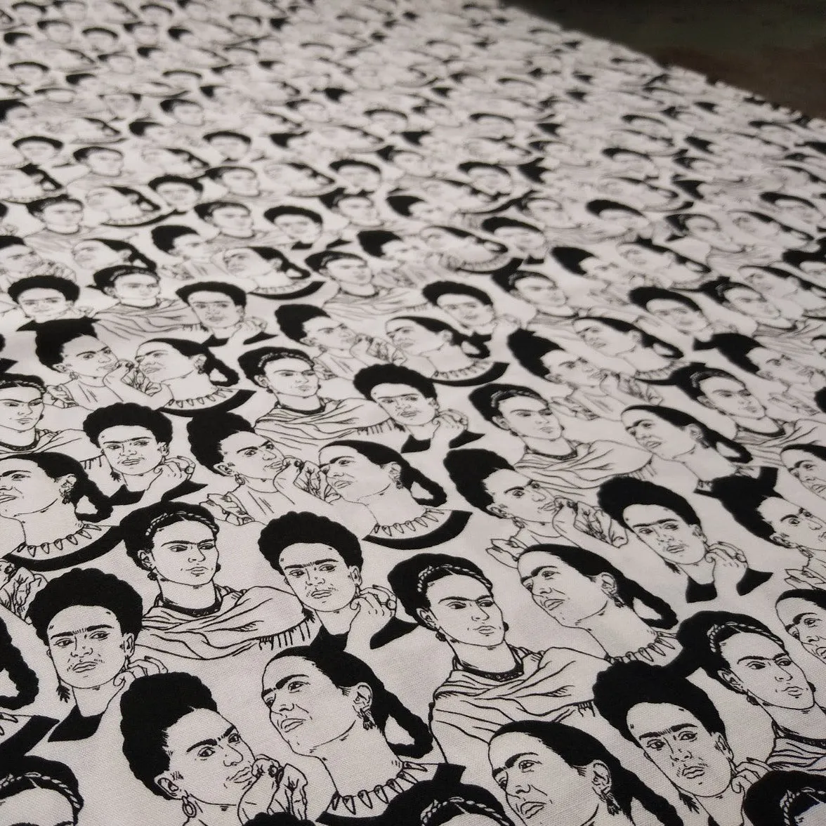 Cotton Print / Frida / Black White