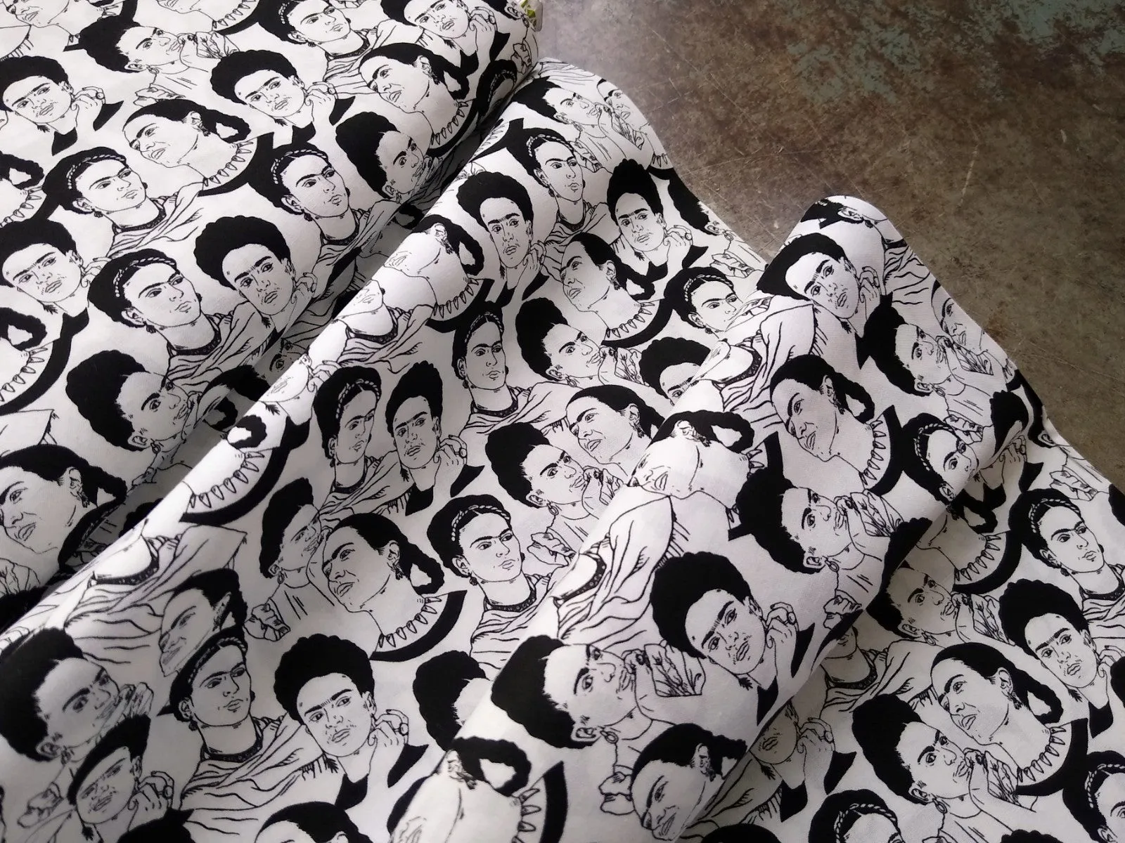 Cotton Print / Frida / Black White