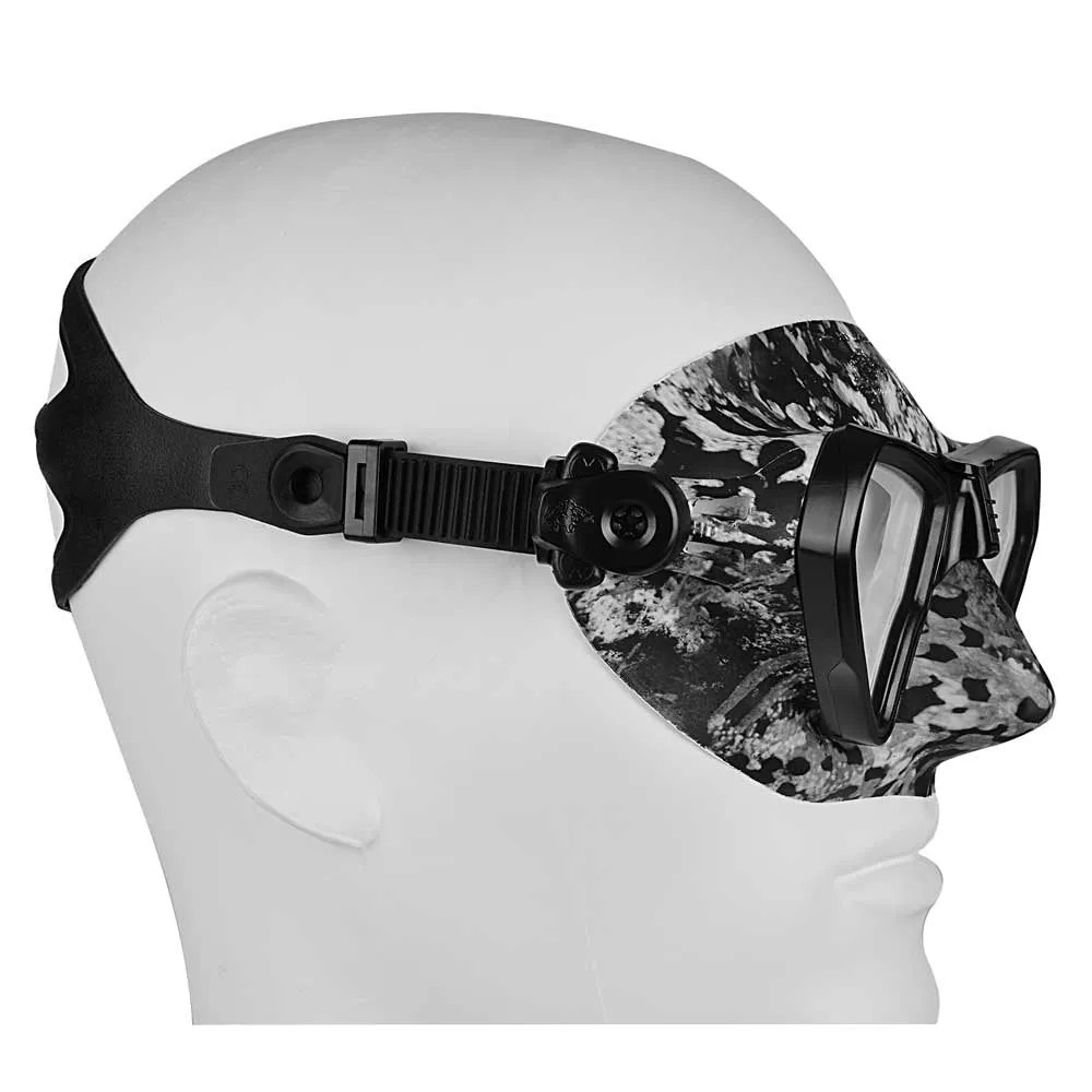 H. DESSAULT ELEMENT MASK WITH CAMERA MOUNT